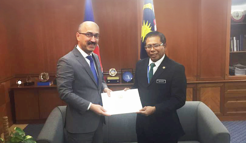 Meeting with the Chief of Protocol Department  of the Ministry of Foreign Affair of Malaysia.