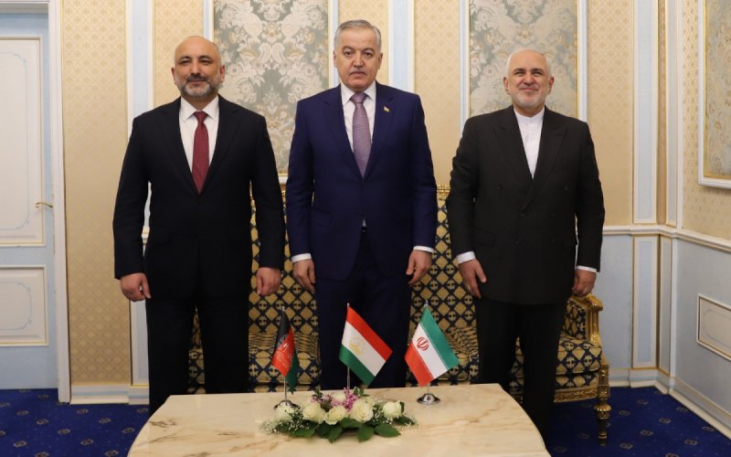 Tajik, Iranian and Afghan FMs Hold Trilateral Meeting