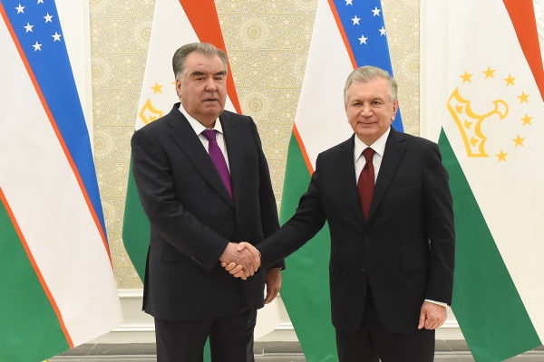 President Emomali Rahmon Holds Talks with President Shavkat Mirziyoyev of Uzbekistan
