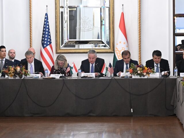 Дар шаҳри Вашингтон мизи мудаввари сатҳи баланди соҳибкорӣ байни Ҷумҳурии Тоҷикистон ва Иёлоти Муттаҳидаи Амрико баргузор гардид